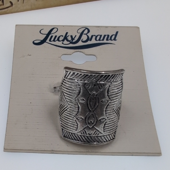Lucky Brand Intricate Silver Ring - Picture 3 of 8